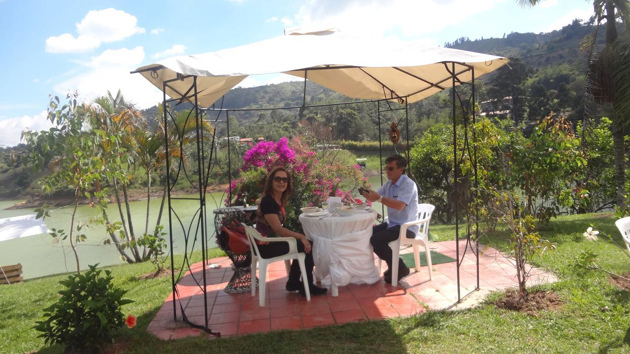 Casa Finca Tipica The Lake Hotel Guatape Exterior photo