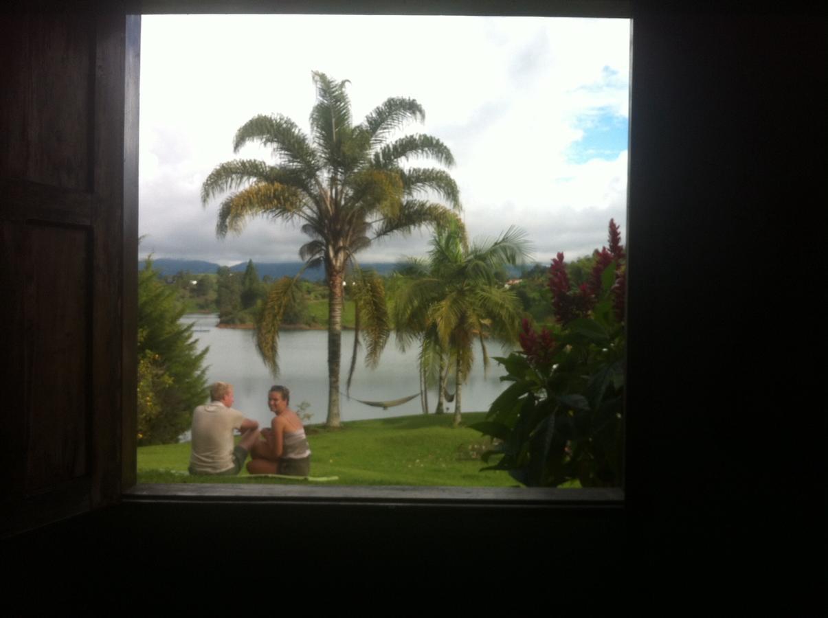 Casa Finca Tipica The Lake Hotel Guatape Exterior photo